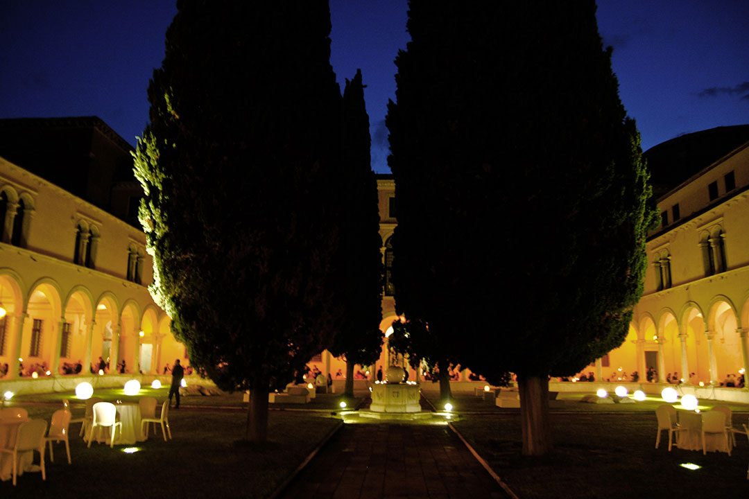 MCY 76 Worldwide Press Première