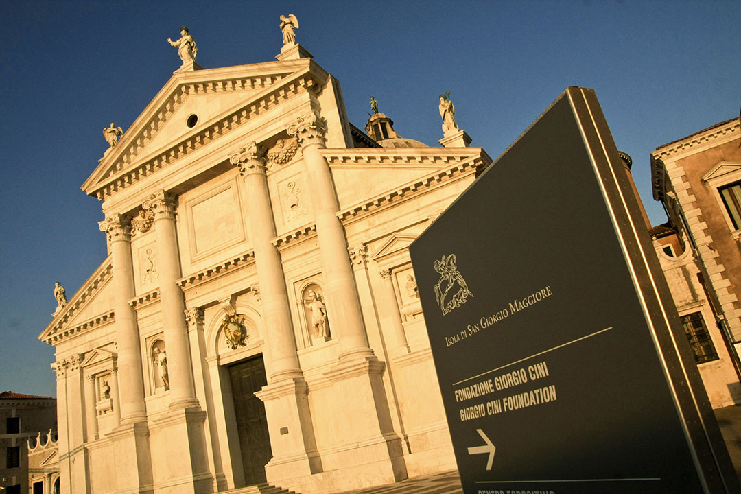 MCY 76 Worldwide Press Première