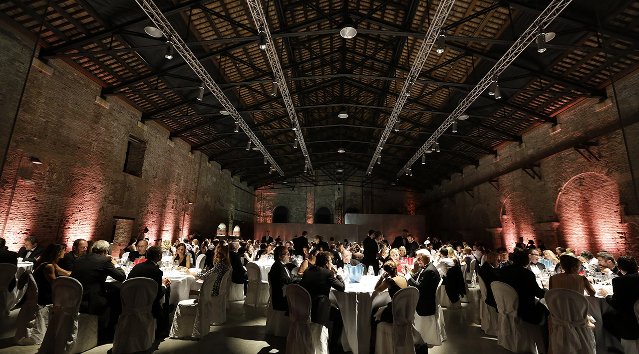 MCY 105 World Premiere