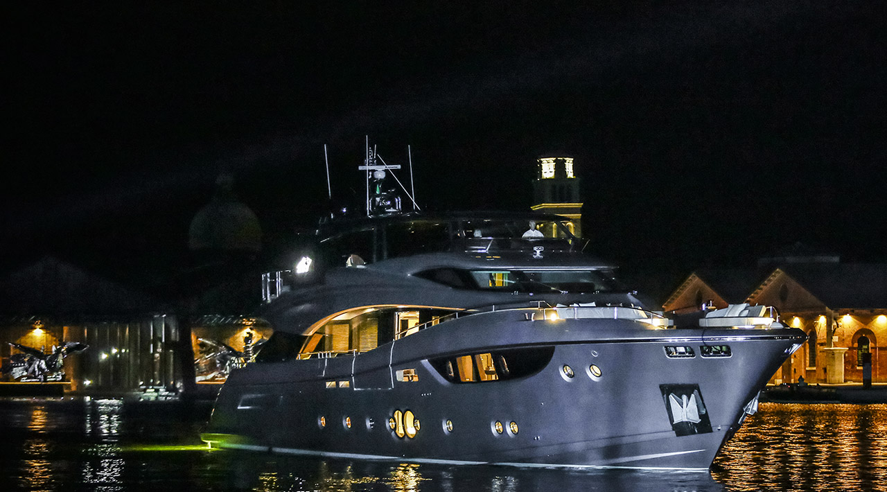 MCY 105 World Premiere