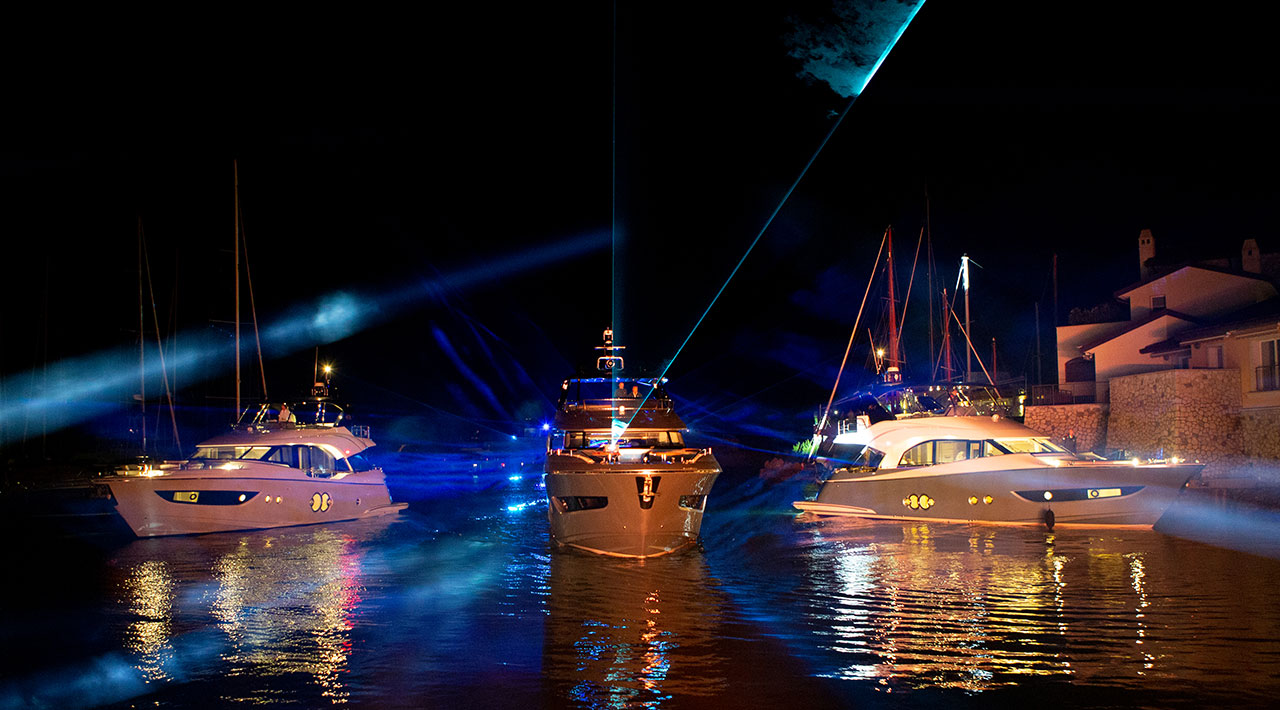 MCY 76 VSION - A tribute to light