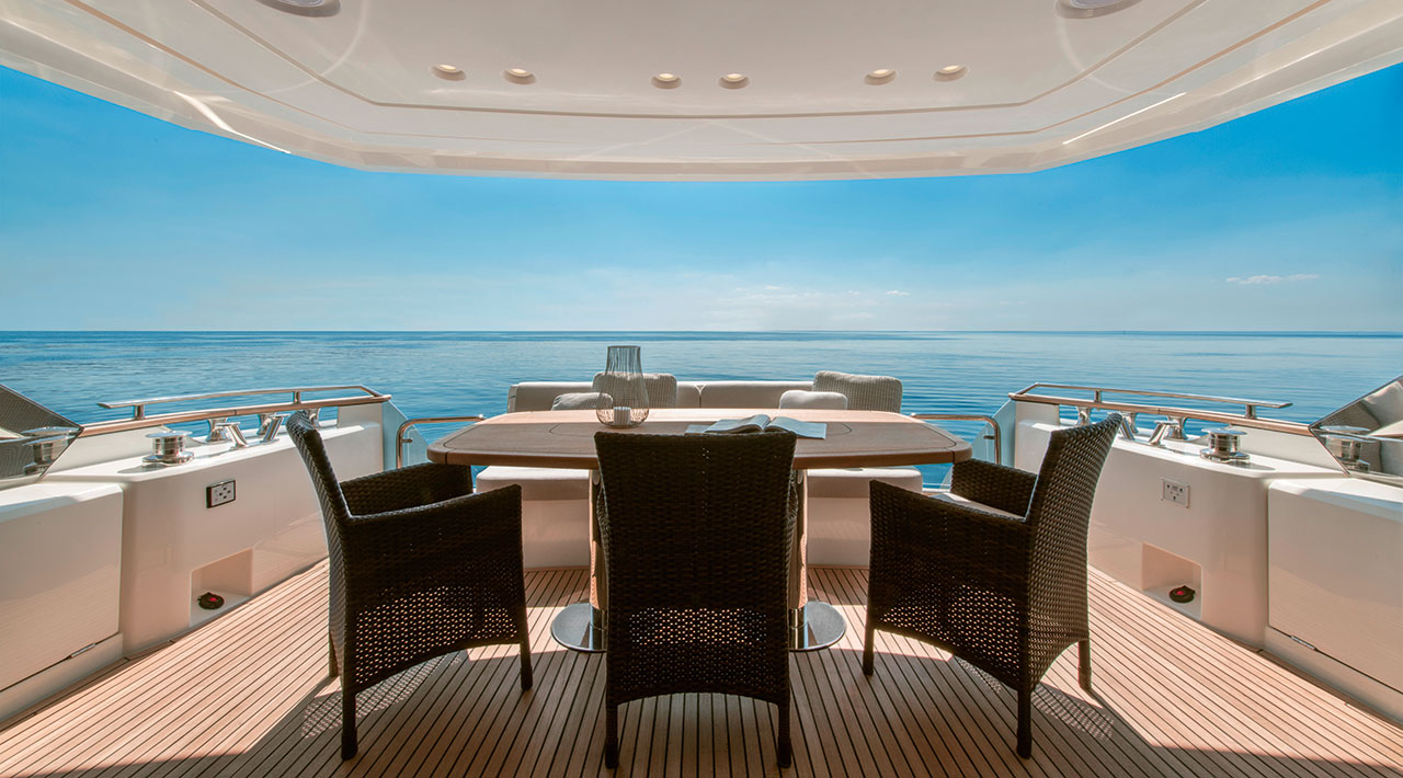 MCY 66 VSION - Cockpit