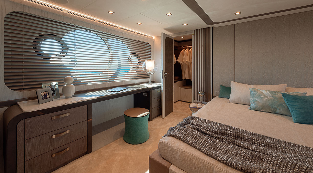 MCY 76 VSION - Interior