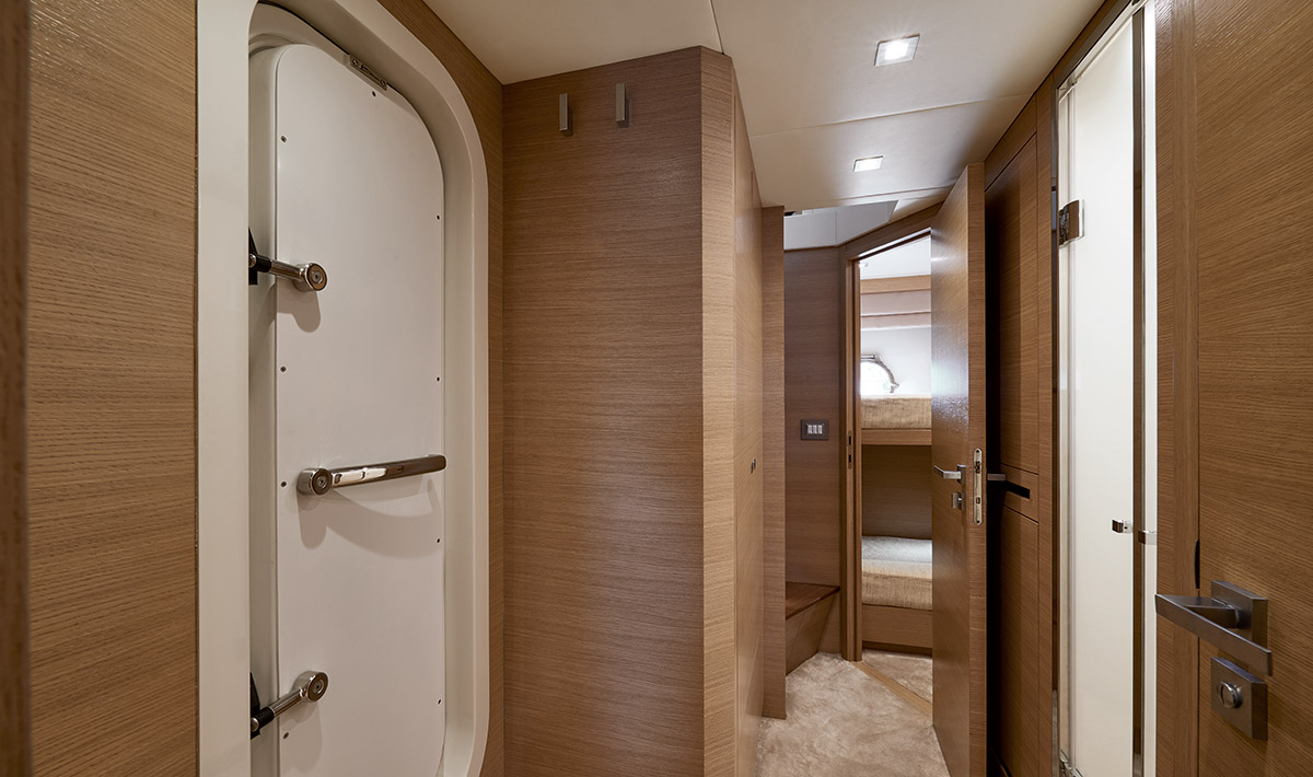 MCY 80 Engine room door