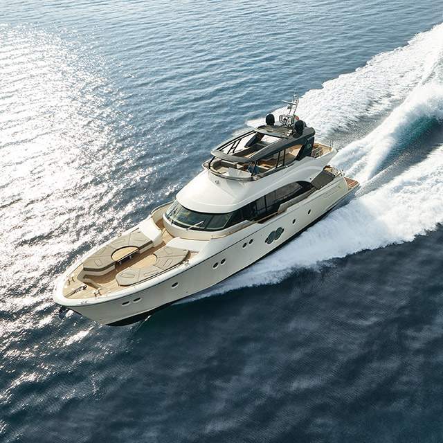 MCY 80 celebrato come “Best Flybridge” per gli yacht tra i 55’ e gli 80’ dall'Asia Boating Awards 2017
